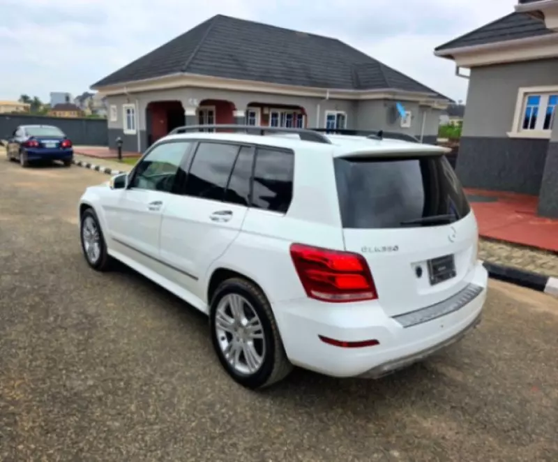 Mercedes-Benz GLK 350   - 2013