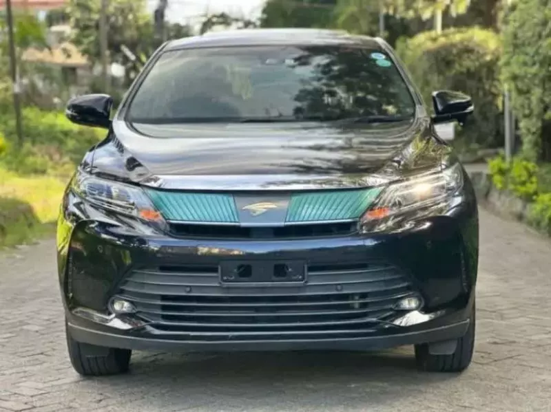 Toyota Harrier   - 2018