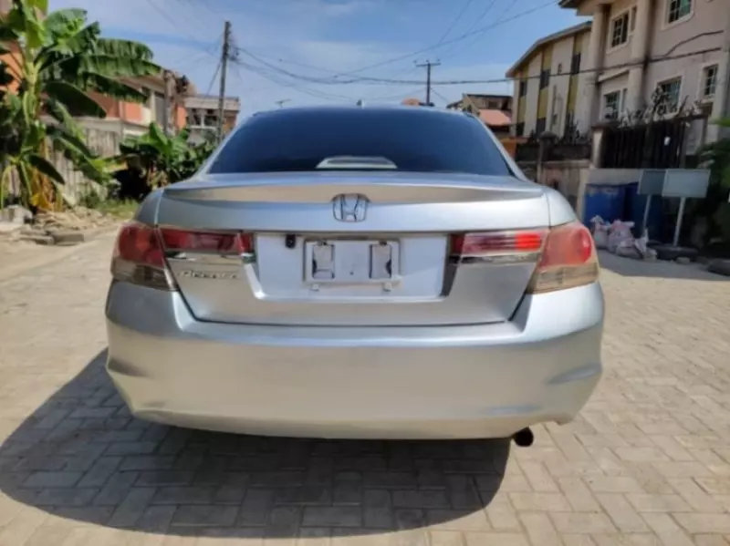 Toyota Camry   - 2008