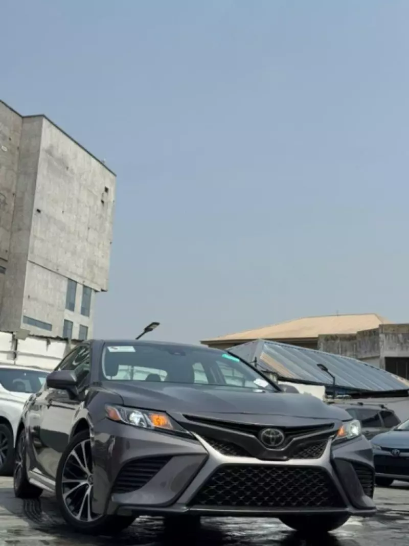 Toyota Camry   - 2019