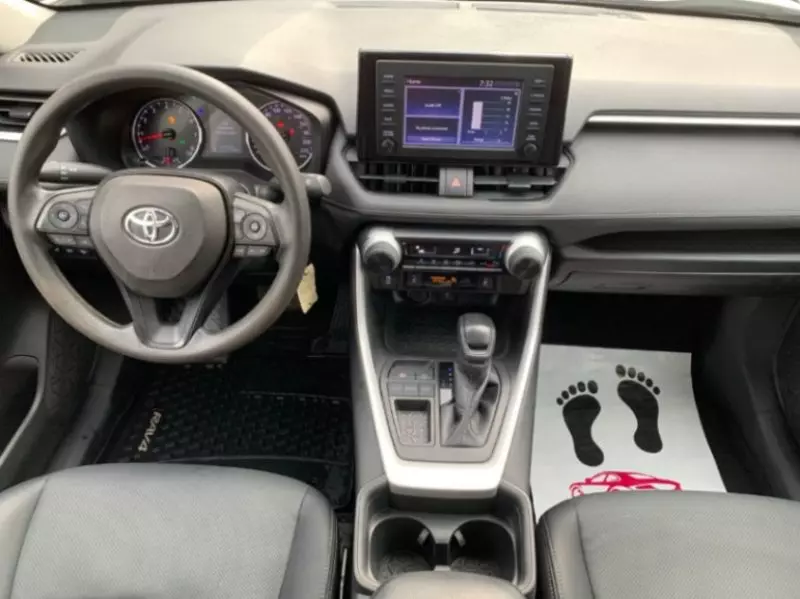 Toyota RAV 4   - 2021