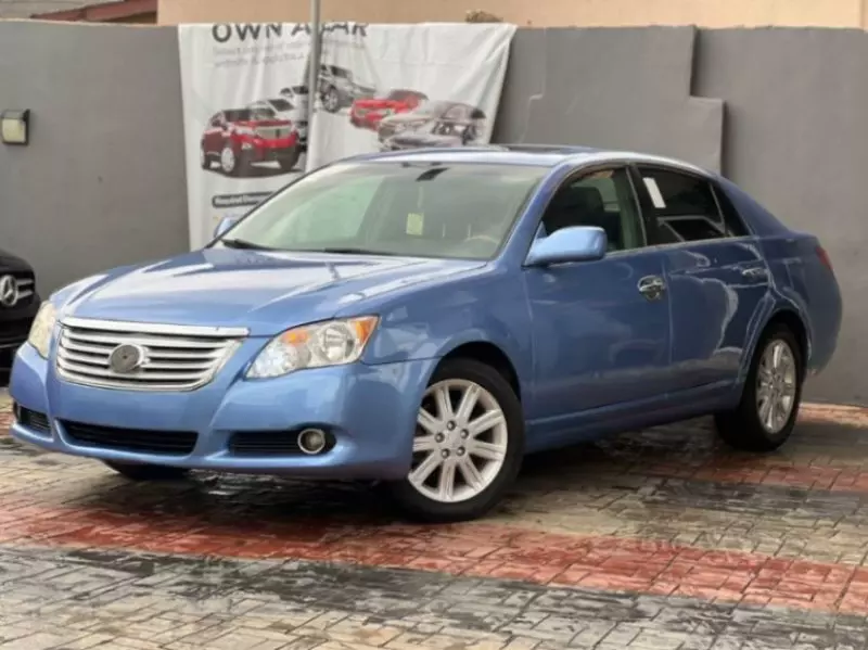 Toyota Avalon   - 2006
