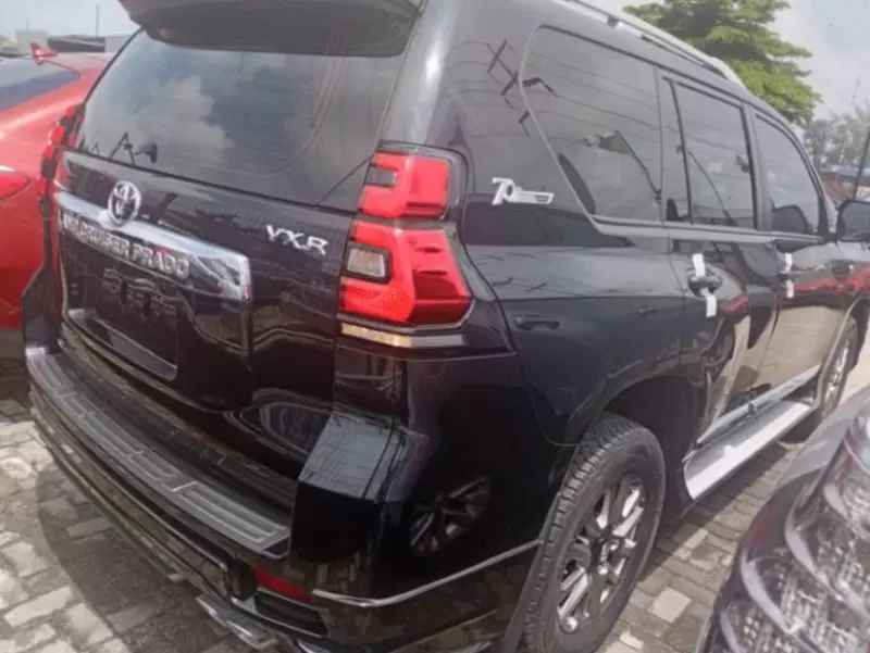 Toyota Land Cruiser   - 2021