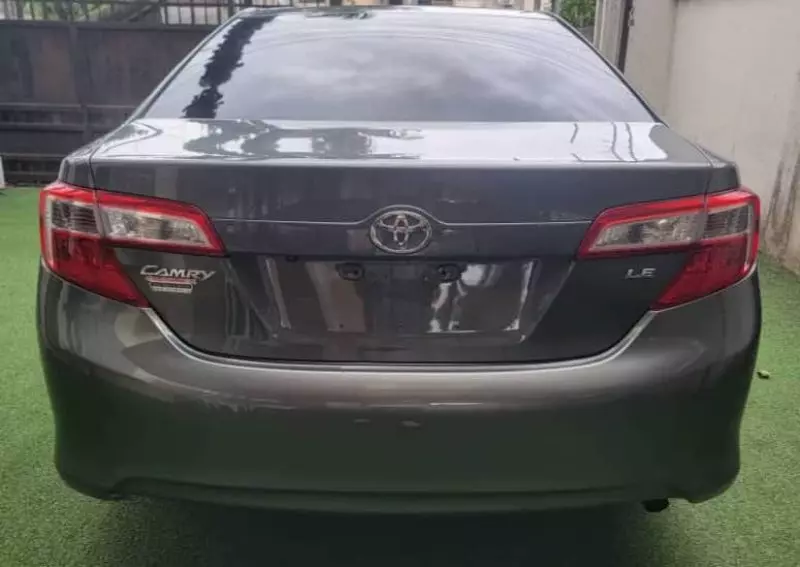 Toyota Camry   - 2013