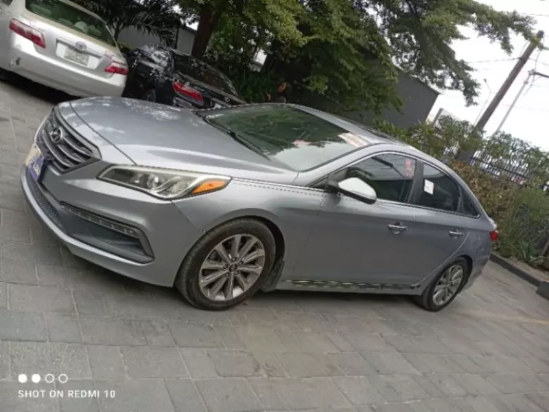 Hyundai Sonata   - 2016