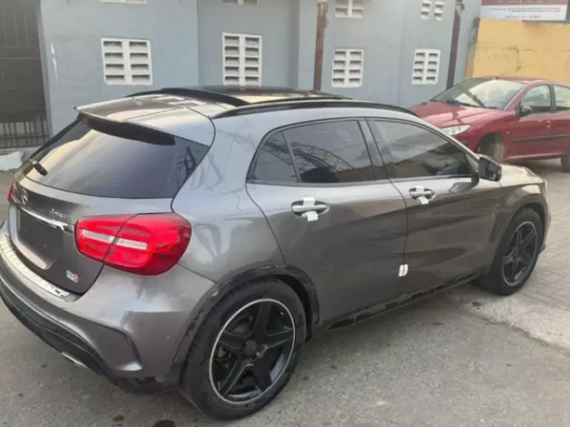 Mercedes-Benz GLA 250