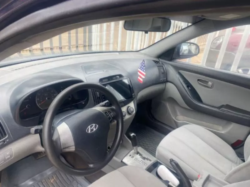 Hyundai Elantra   - 2008