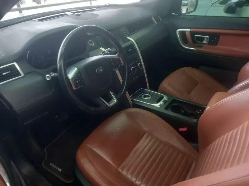 Land Rover Discovery   - 2016