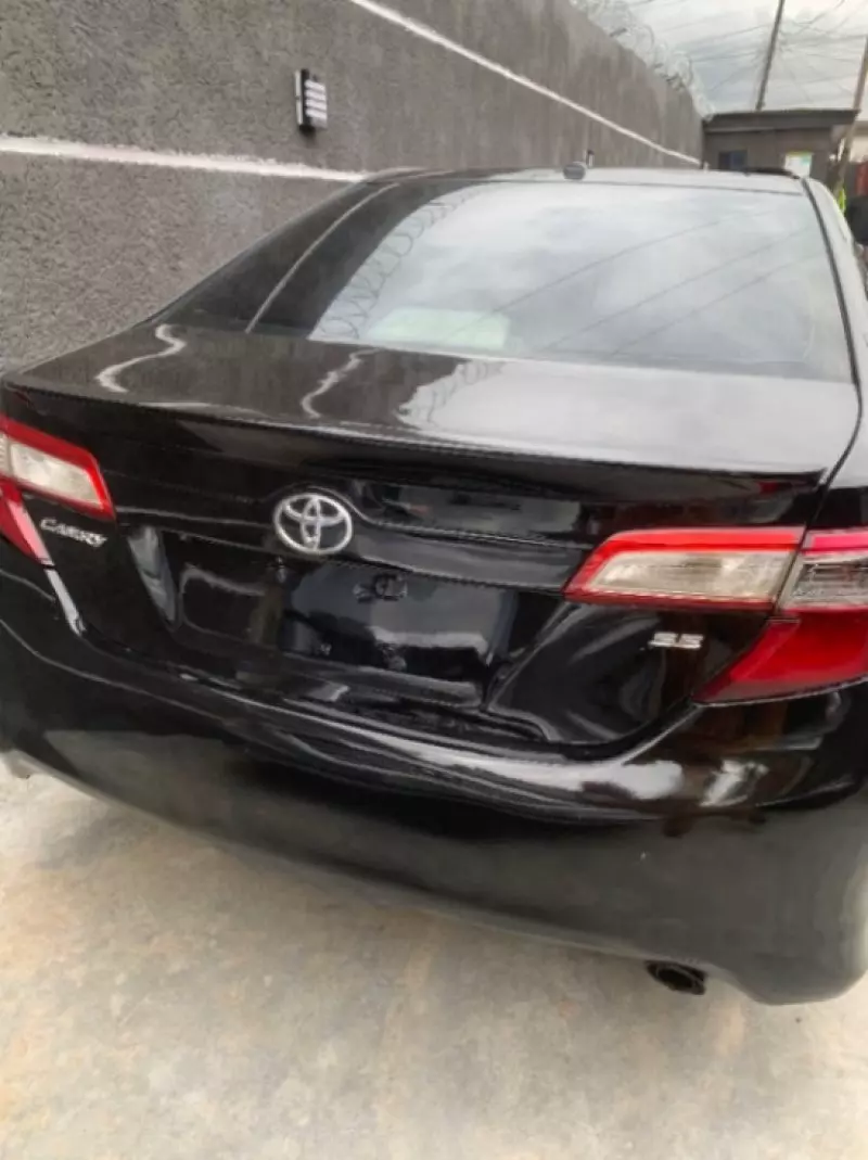 Toyota Camry   - 2012