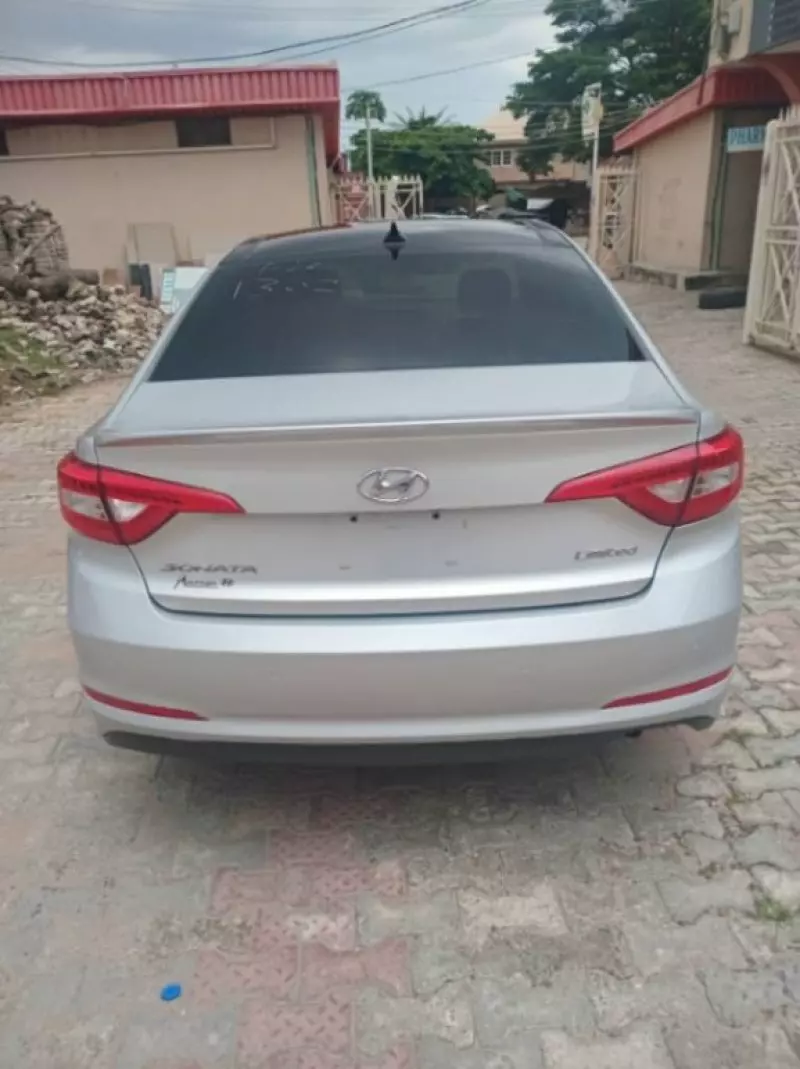 Hyundai Sonata - 2015