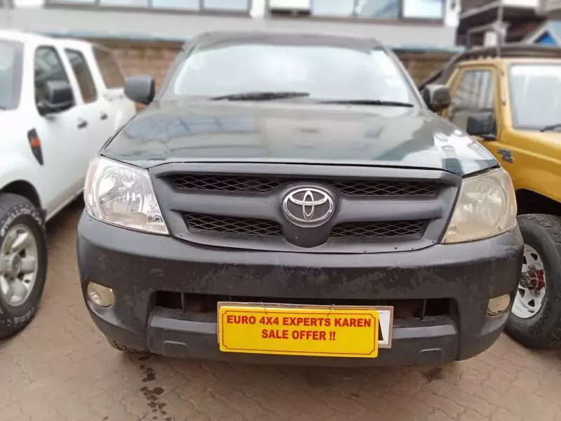 Toyota Hilux   - 2006