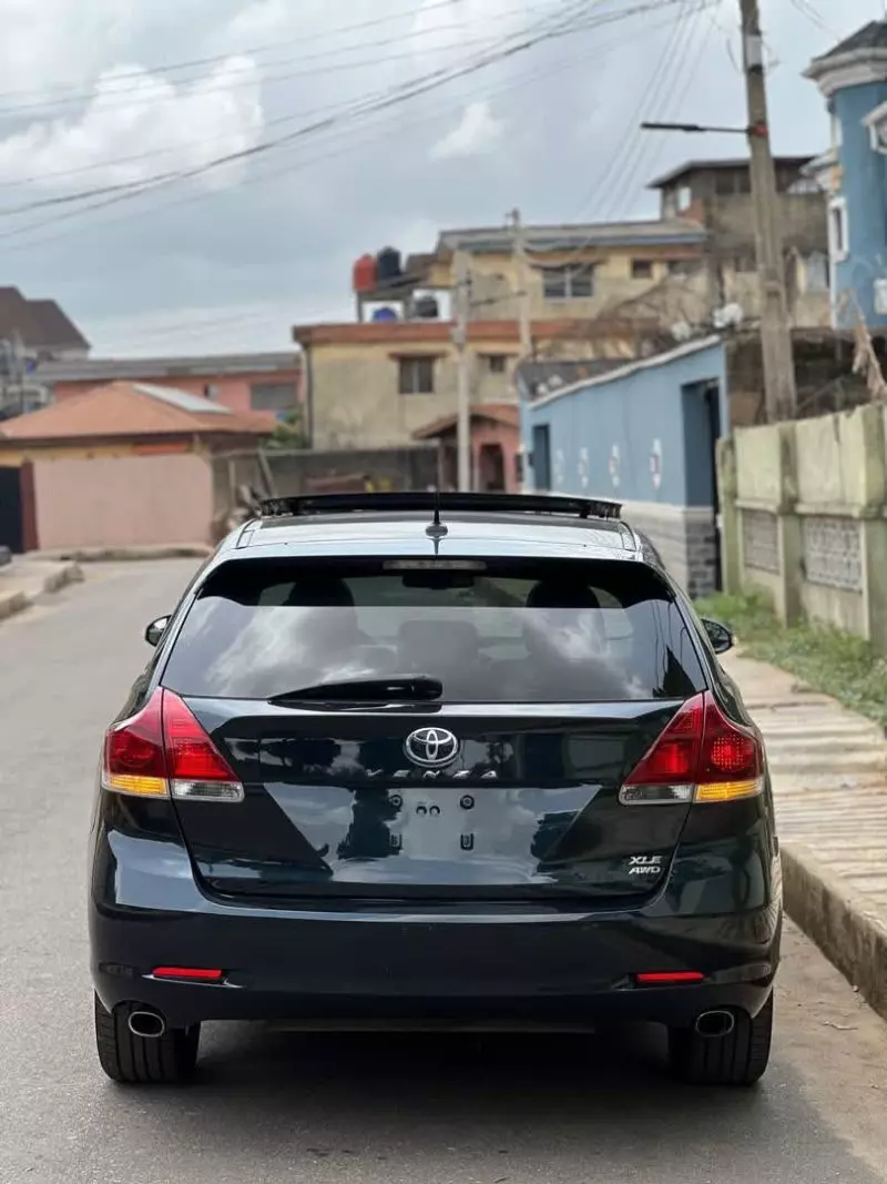 Toyota Venza   - 2013