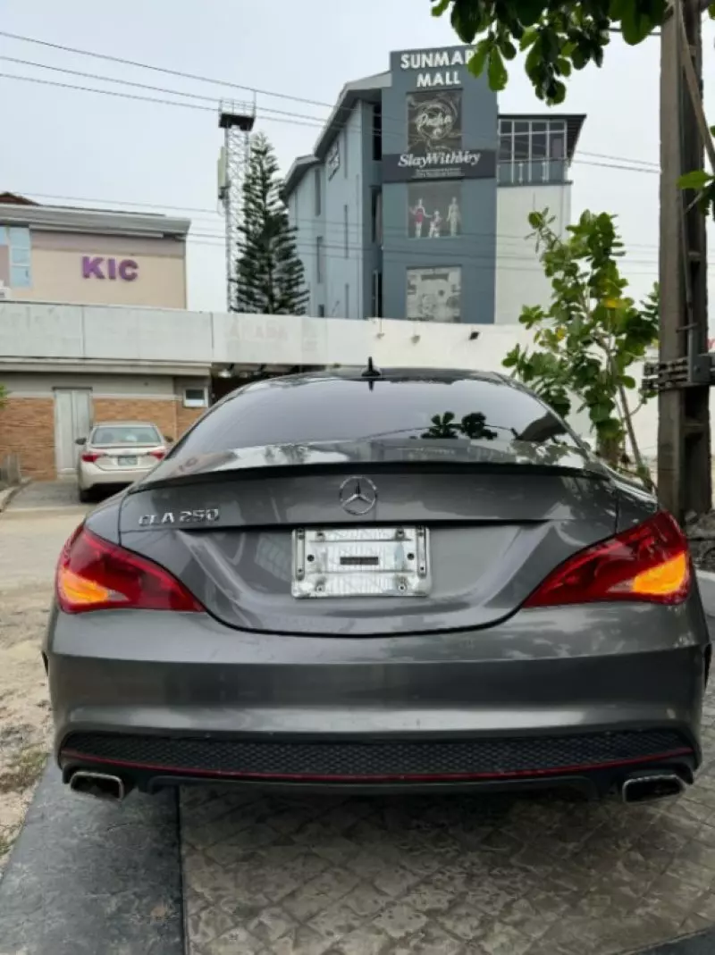 Mercedes-Benz CLA 250   - 2015