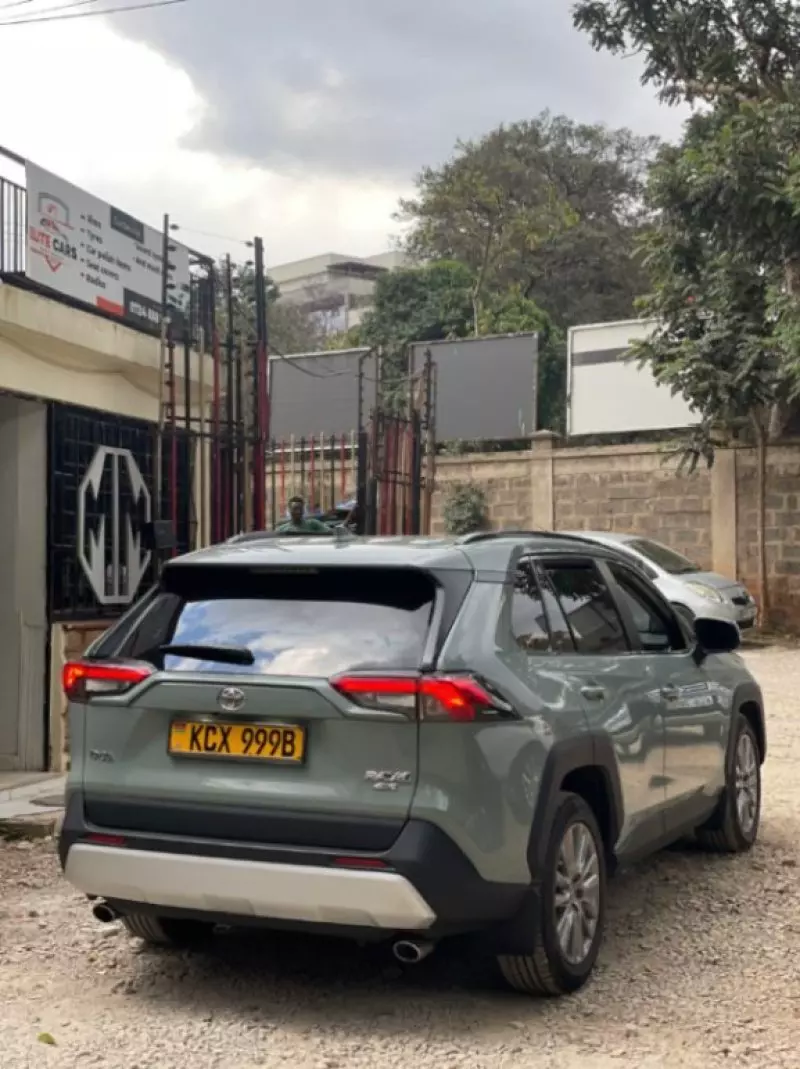 Toyota RAV 4   - 2019