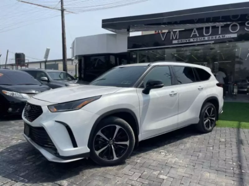 Toyota Highlander   - 2022