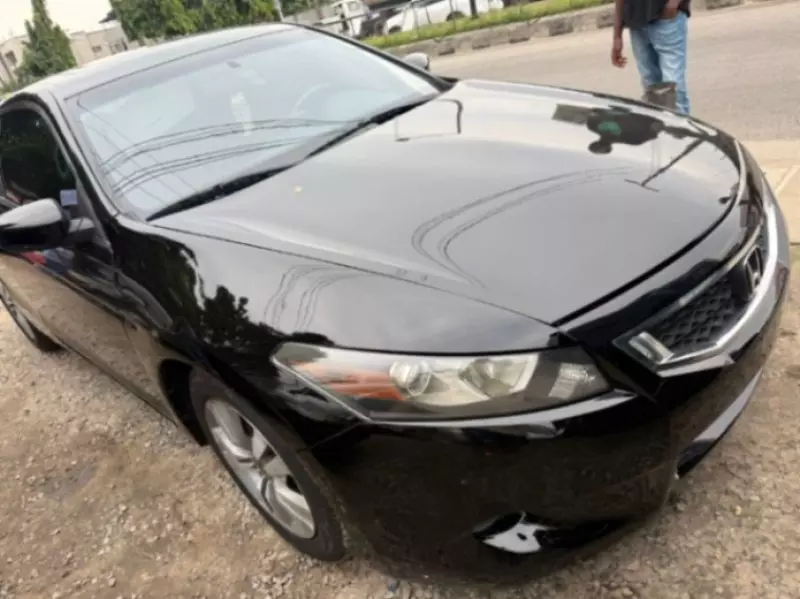 Honda Accord   - 2009