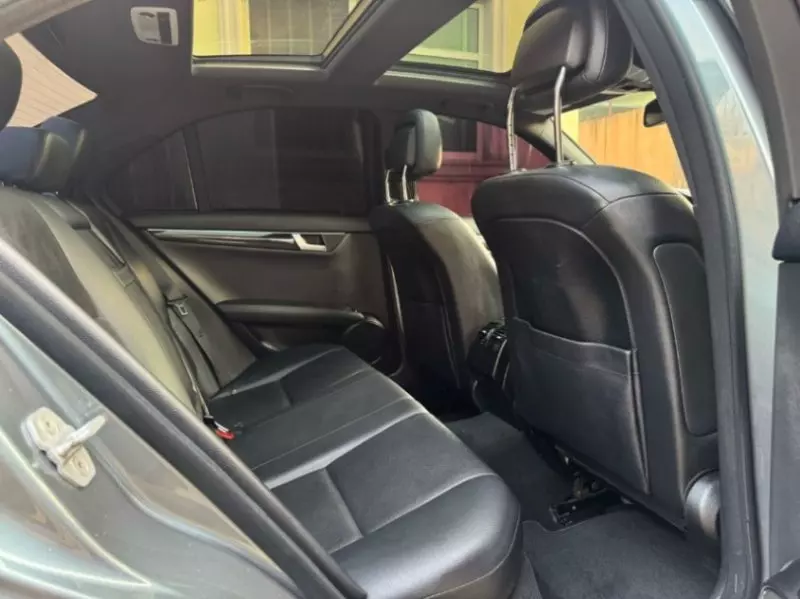 Mercedes-Benz C 300   - 2012