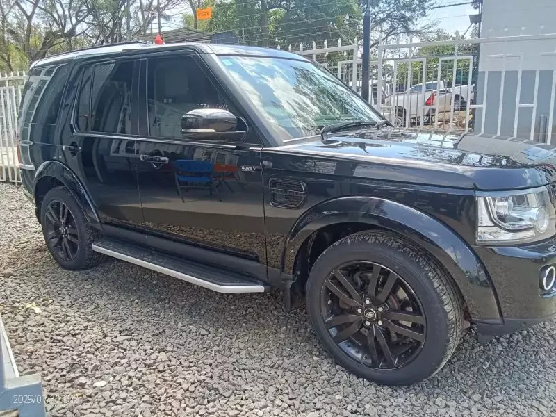 Land Rover Discovery   - 2014