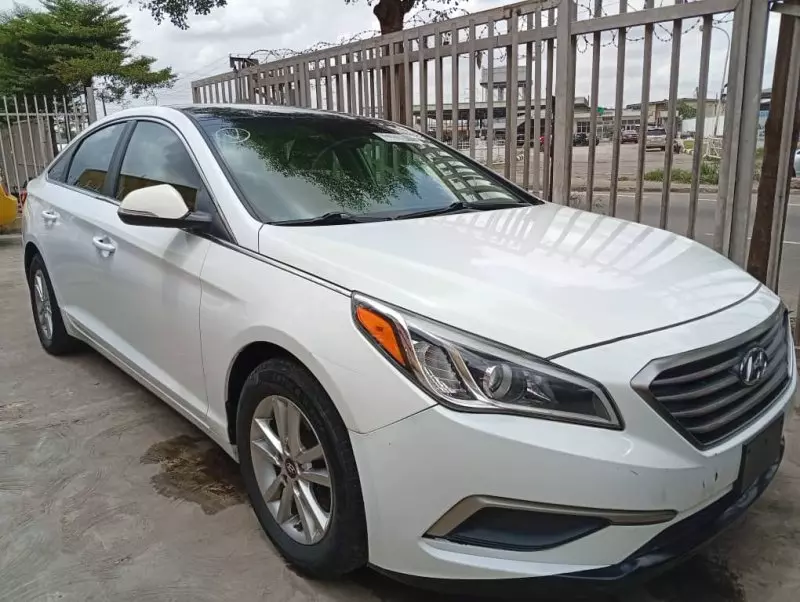 Hyundai Sonata   - 2017