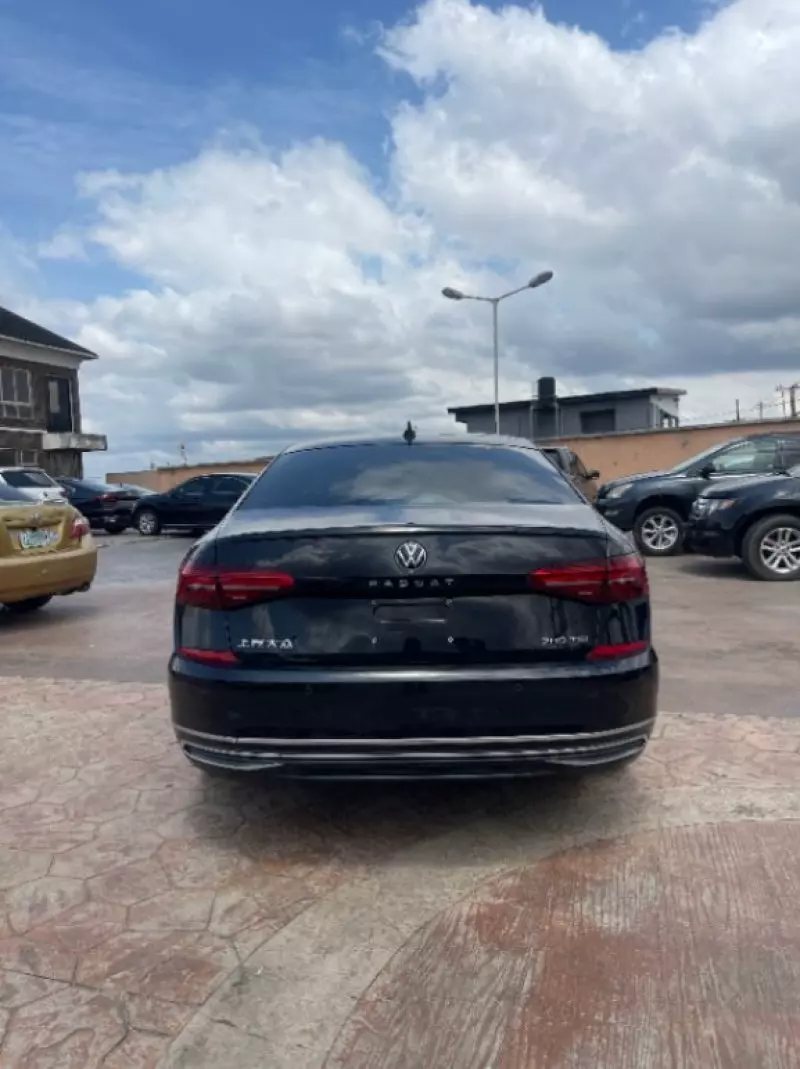 VOLKSWAGEN polo sedadan trend  ba ess   - 2022