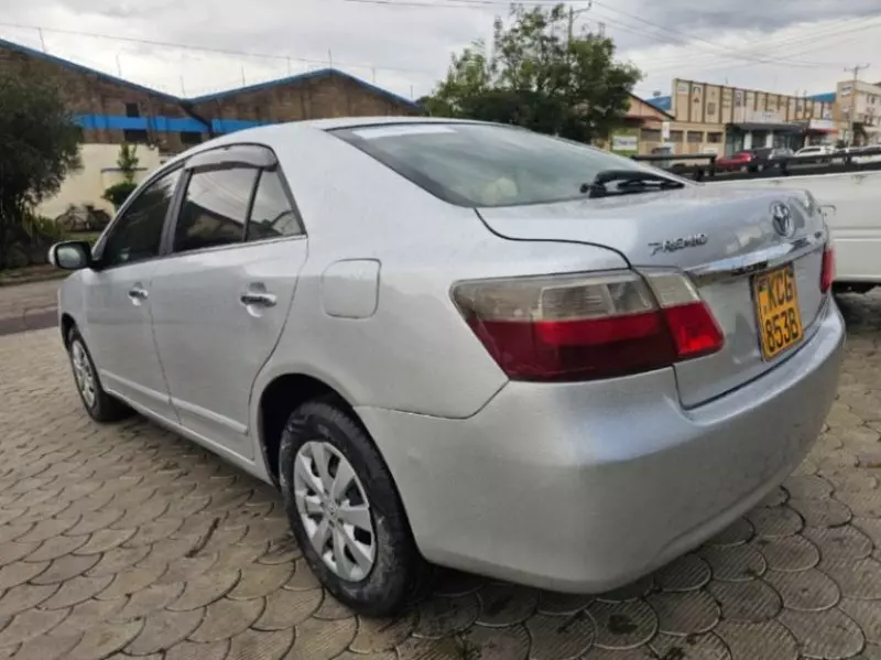 Toyota Premio    - 2009