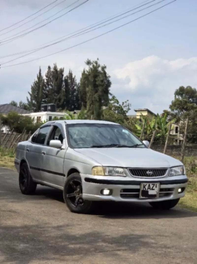 Nissan FB15   - 2000
