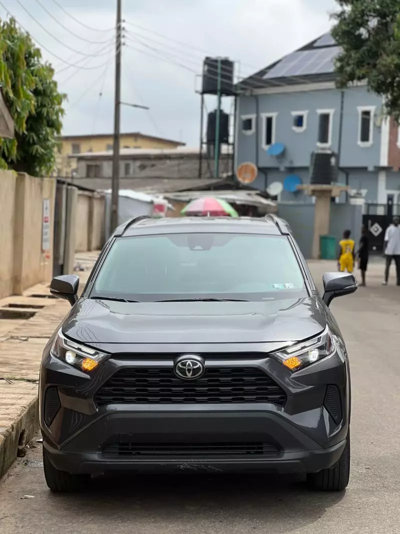 Toyota RAV 4   - 2024