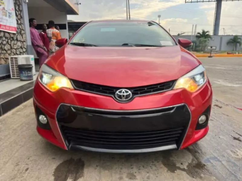 Toyota Corolla - 2015