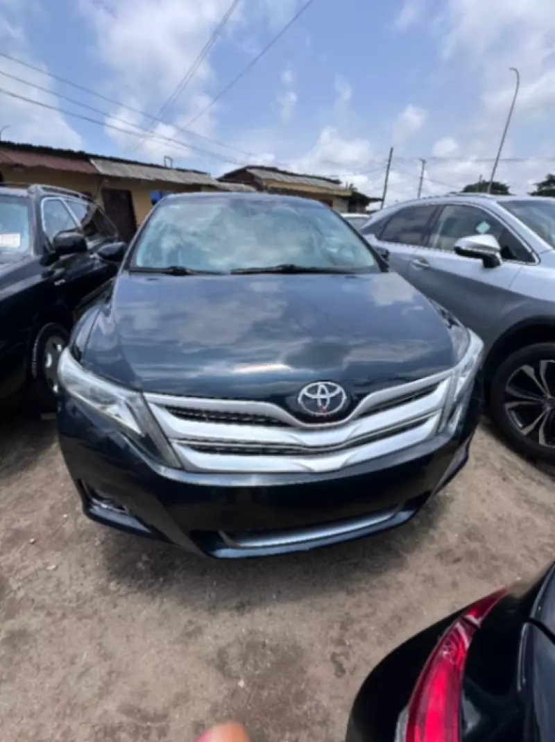 Toyota Venza   - 2013