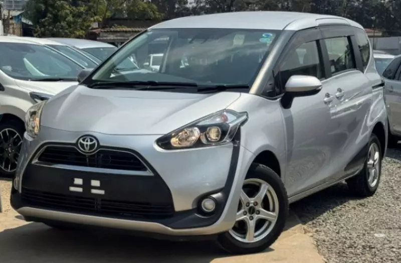 Toyota Sienta   - 2018