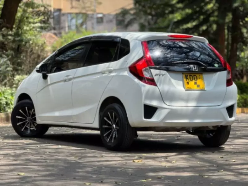 Honda Fit   - 2015