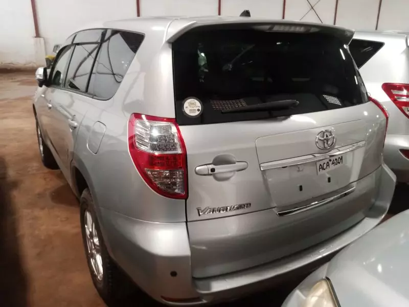 Toyota Vanguard    - 2009