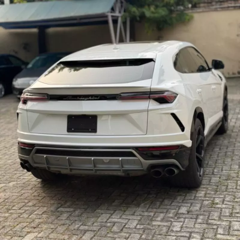 Lamborghini URUS