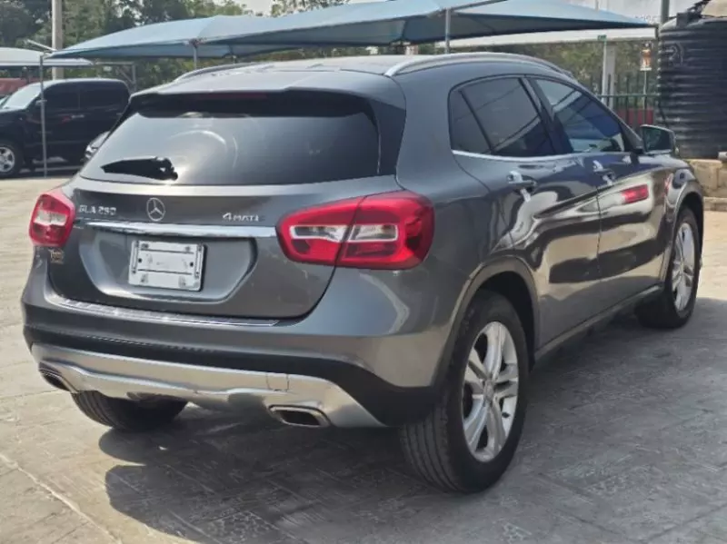 Mercedes-Benz GLA 250   - 2016