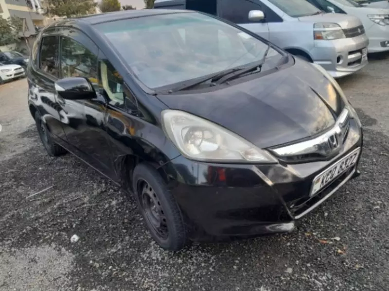 Honda Fit   - 2011