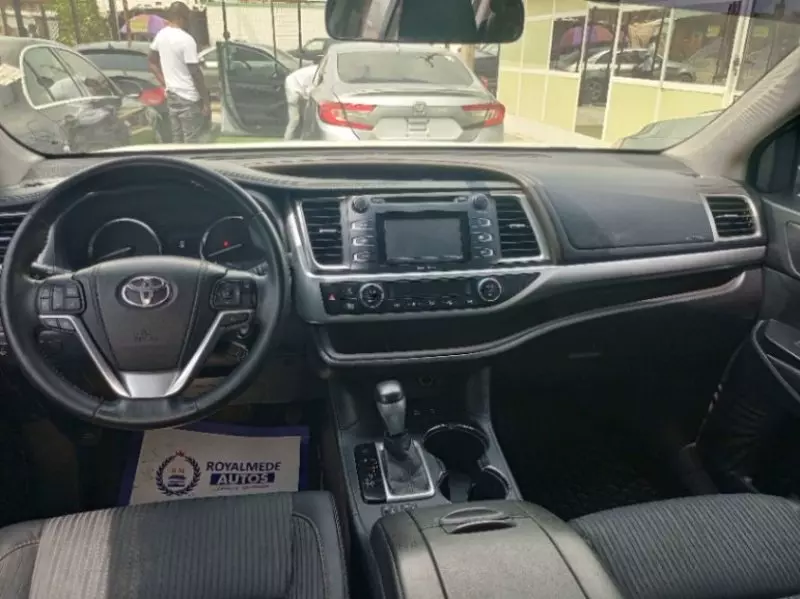 Toyota Highlander   - 2015
