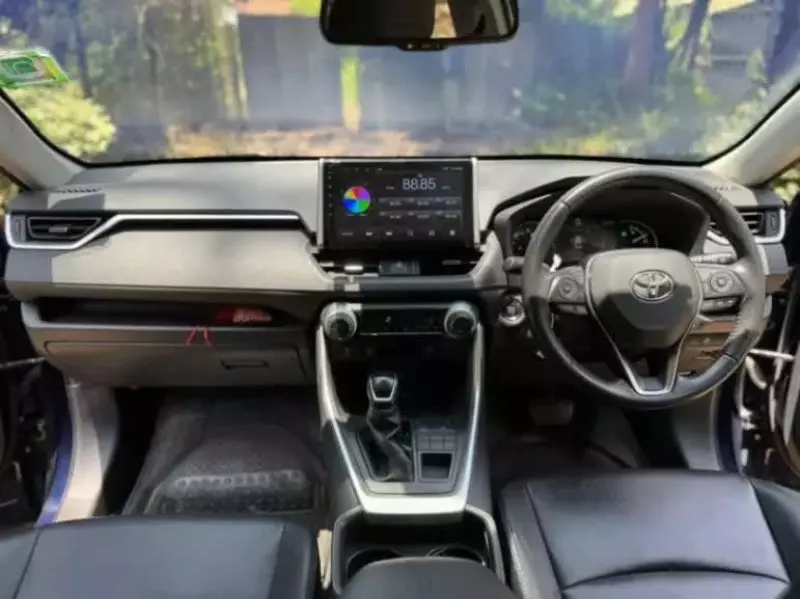 Toyota RAV 4   -