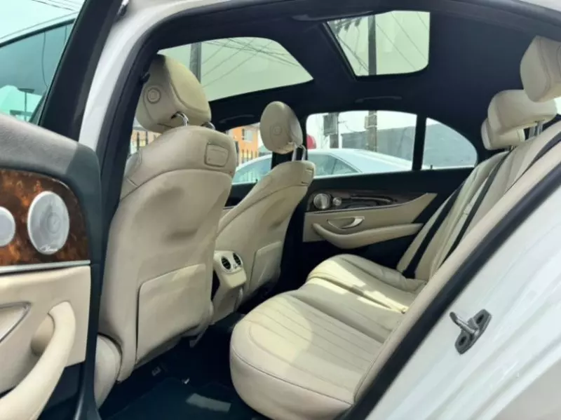 Mercedes-Benz E 300   - 2019