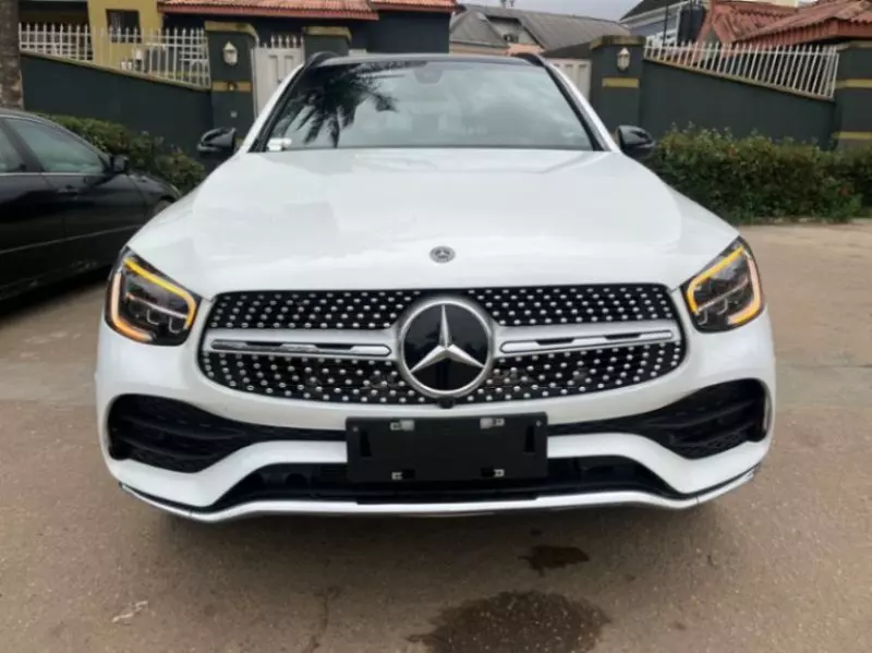 Mercedes-Benz GLC 300   - 2019