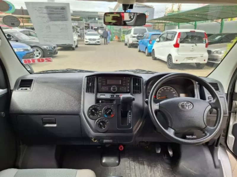 Toyota Town Ace   - 2018