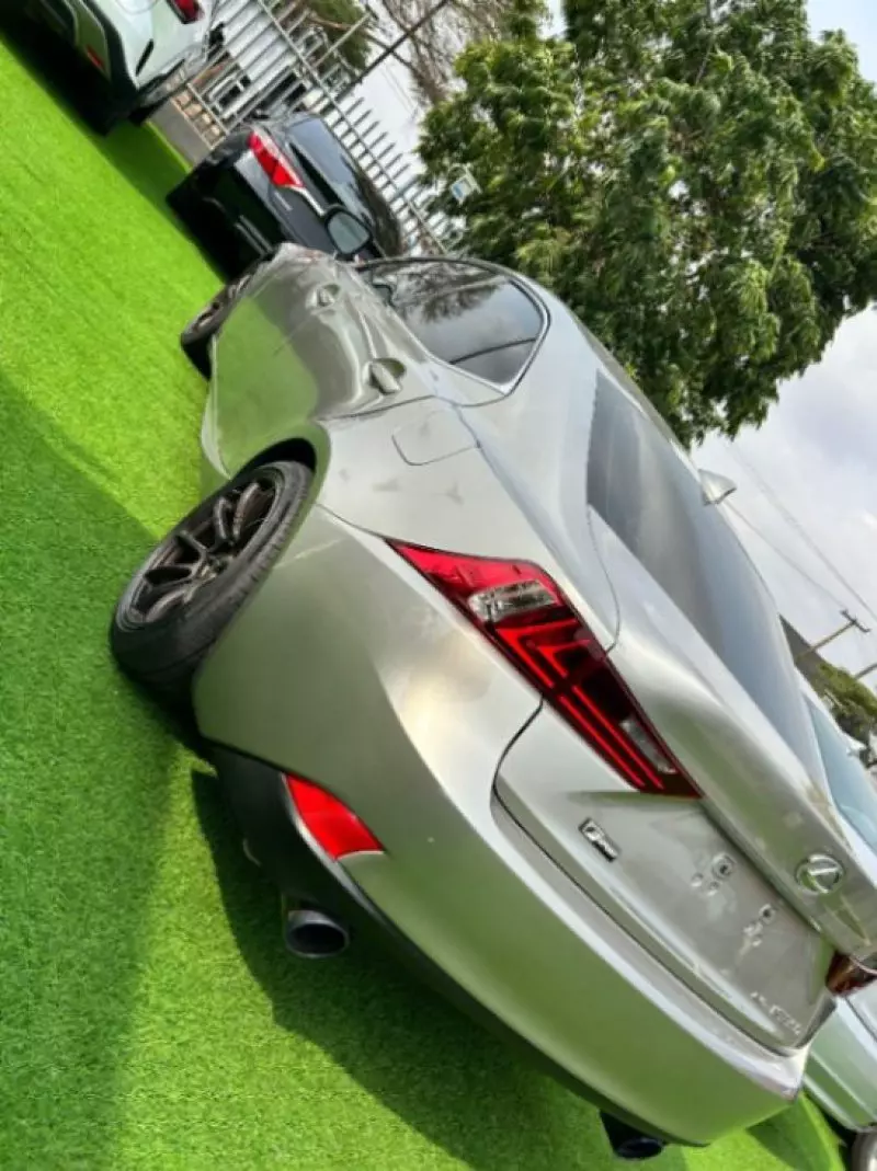 Lexus IS   - 2014