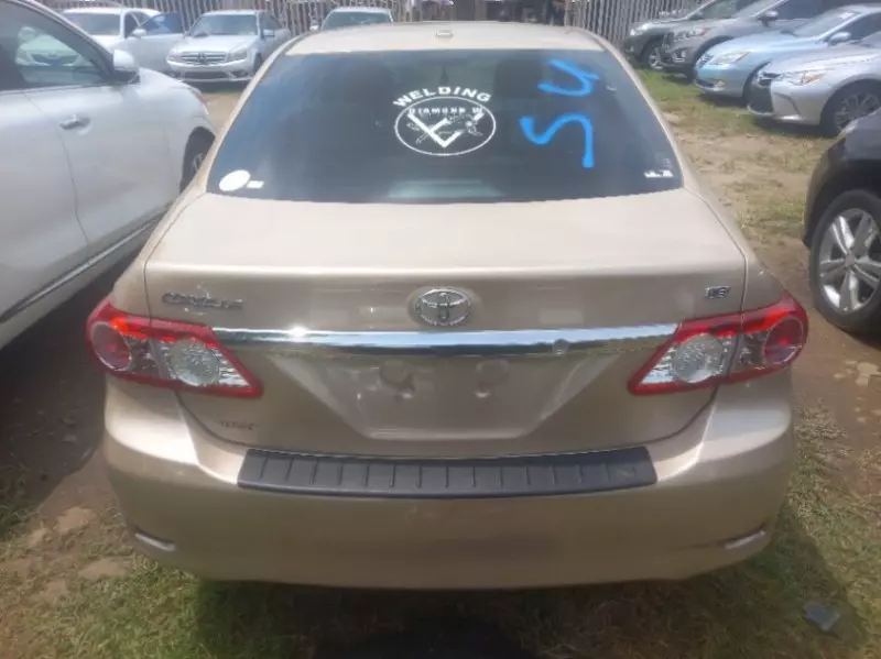 Toyota Corolla   - 2012