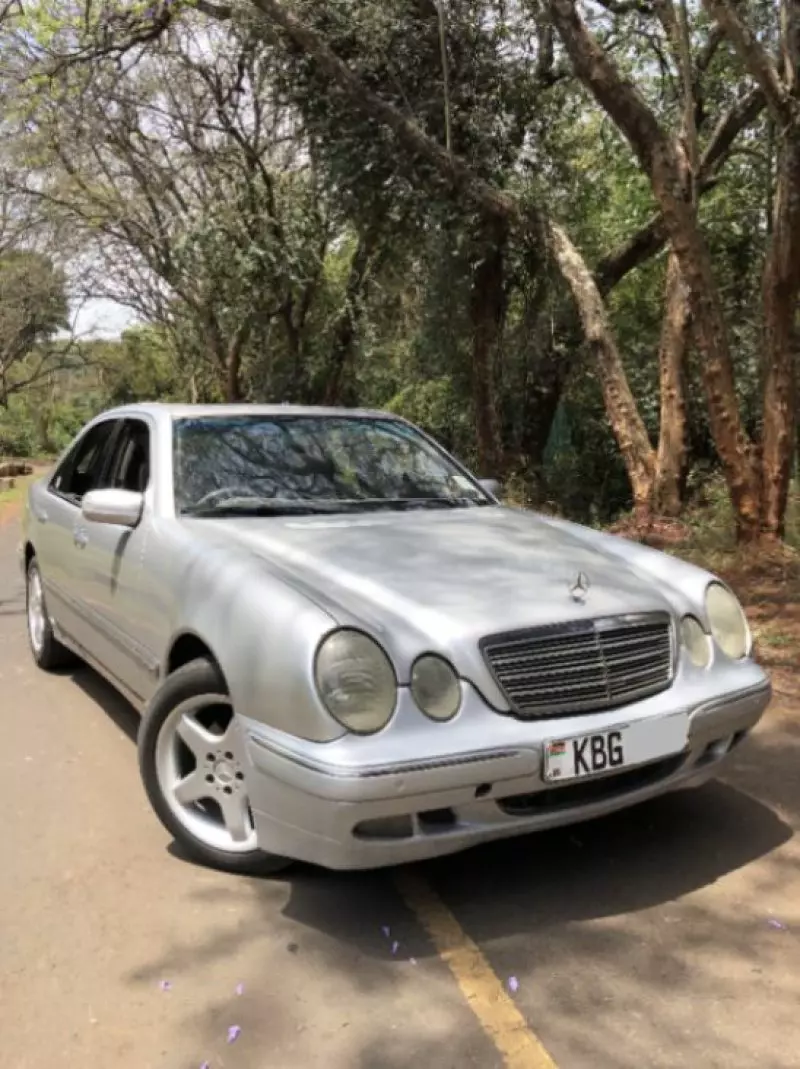 Mercedes-Benz E 240   - 2001