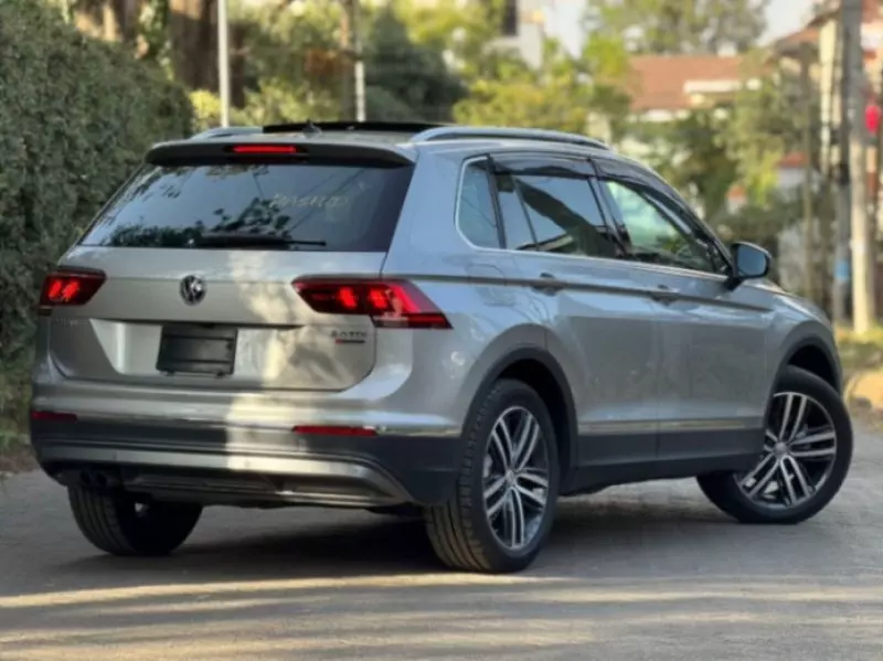 Volkswagen Tiguan   - 2019