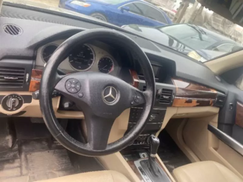 Mercedes-Benz GLK 350   - 2010