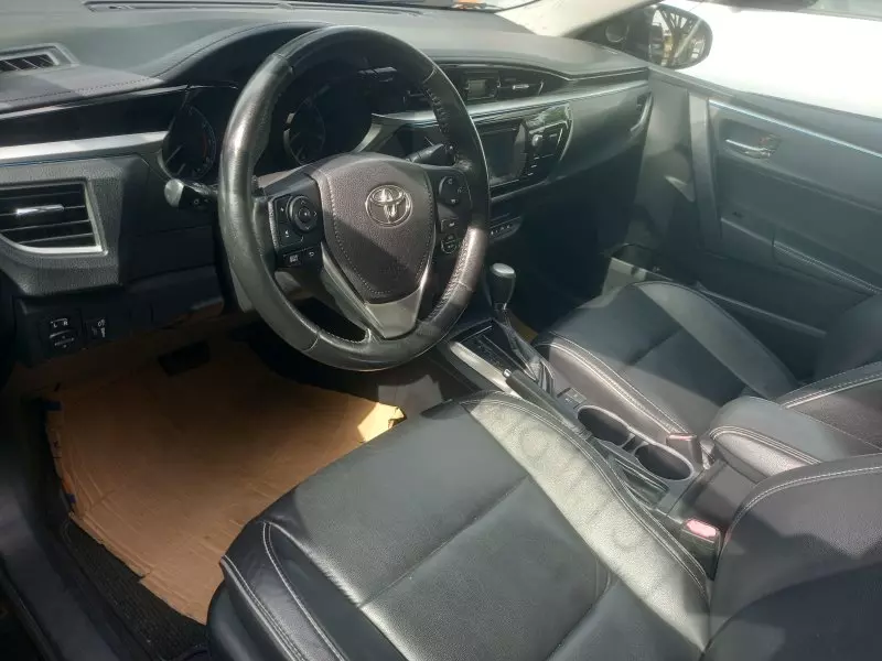 Toyota Corolla   - 2015