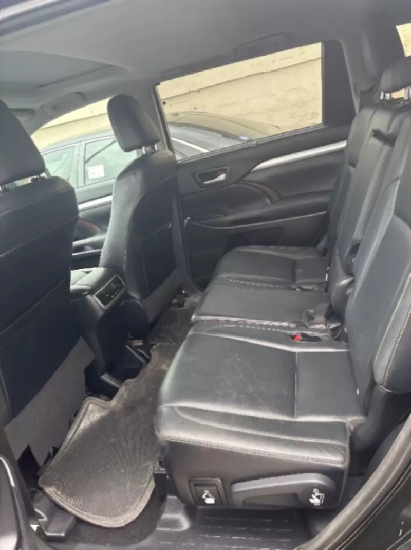 Toyota Highlander   - 2015