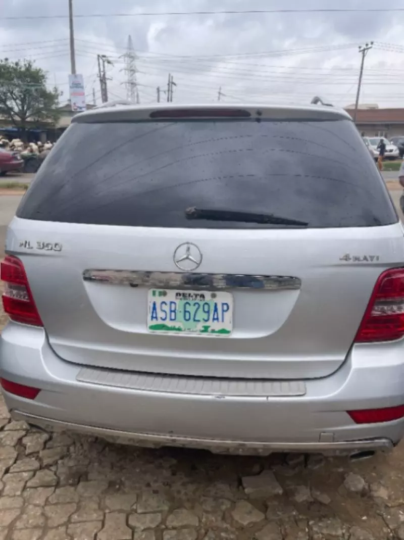 Mercedes-Benz ML 350   - 2010