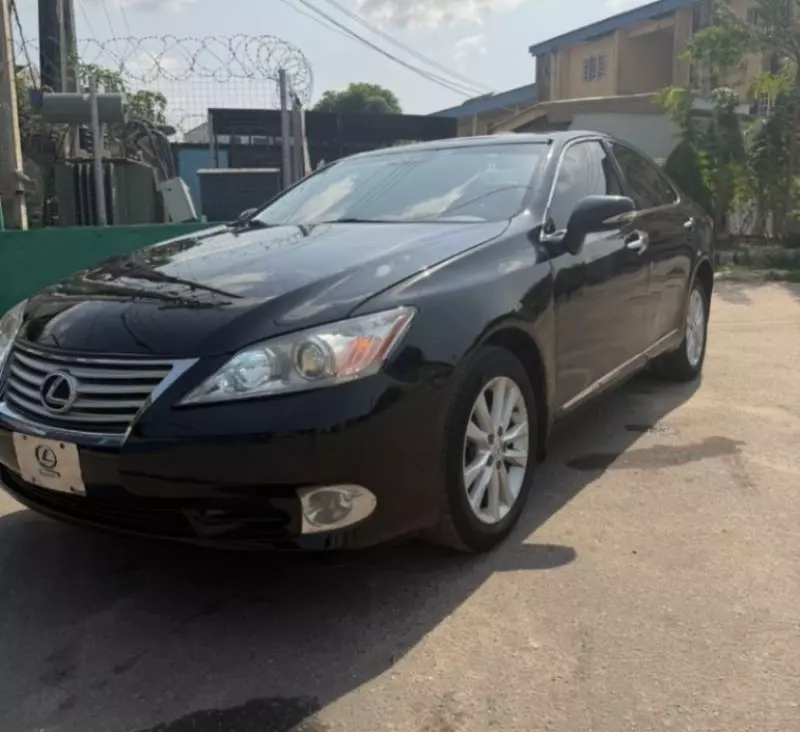 Lexus ES 350   - 2012