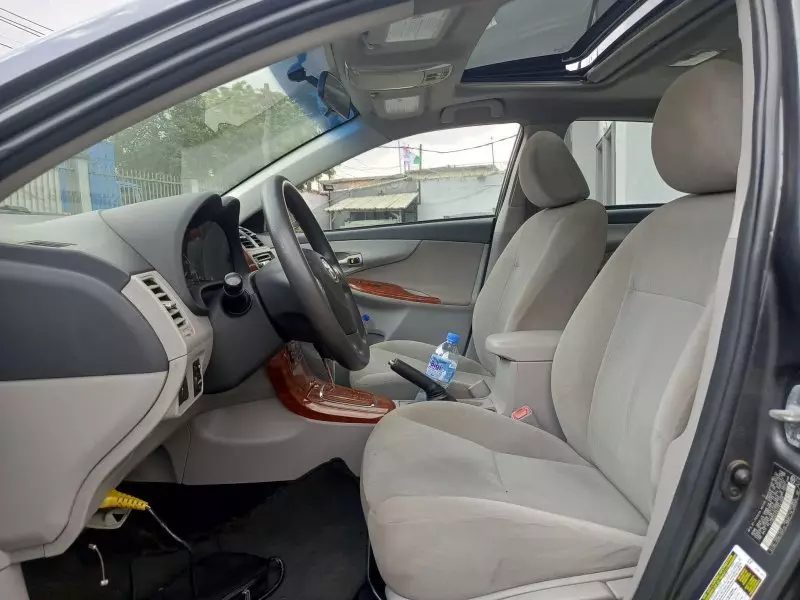Toyota Corolla   - 2012